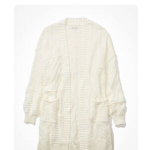 NWT* AMERICAN EAGLE 
Cozy Cream Knit Cardigan